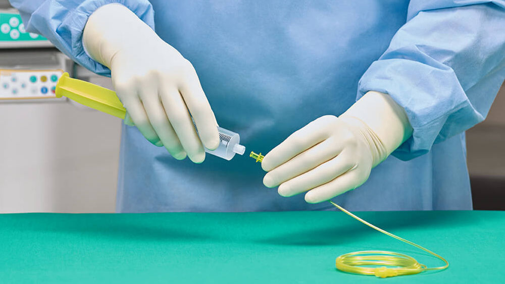 Askina Calgitrol Ag Verband auf die Wunde auflegen