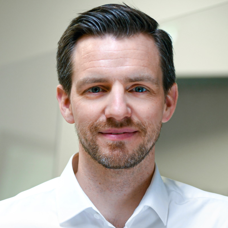 Porträt eines lächelnden Mannes